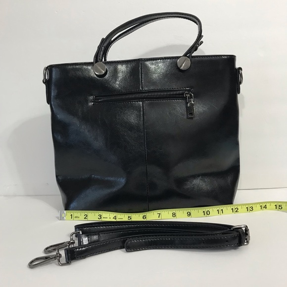 unknown Handbags - Black handbag w/ crossbody strap